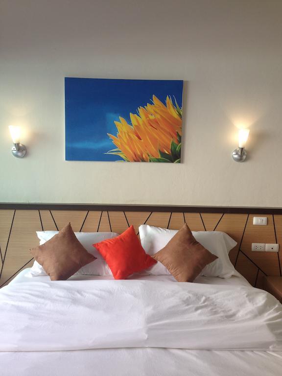 Chitra Suite Pattaya Δωμάτιο φωτογραφία