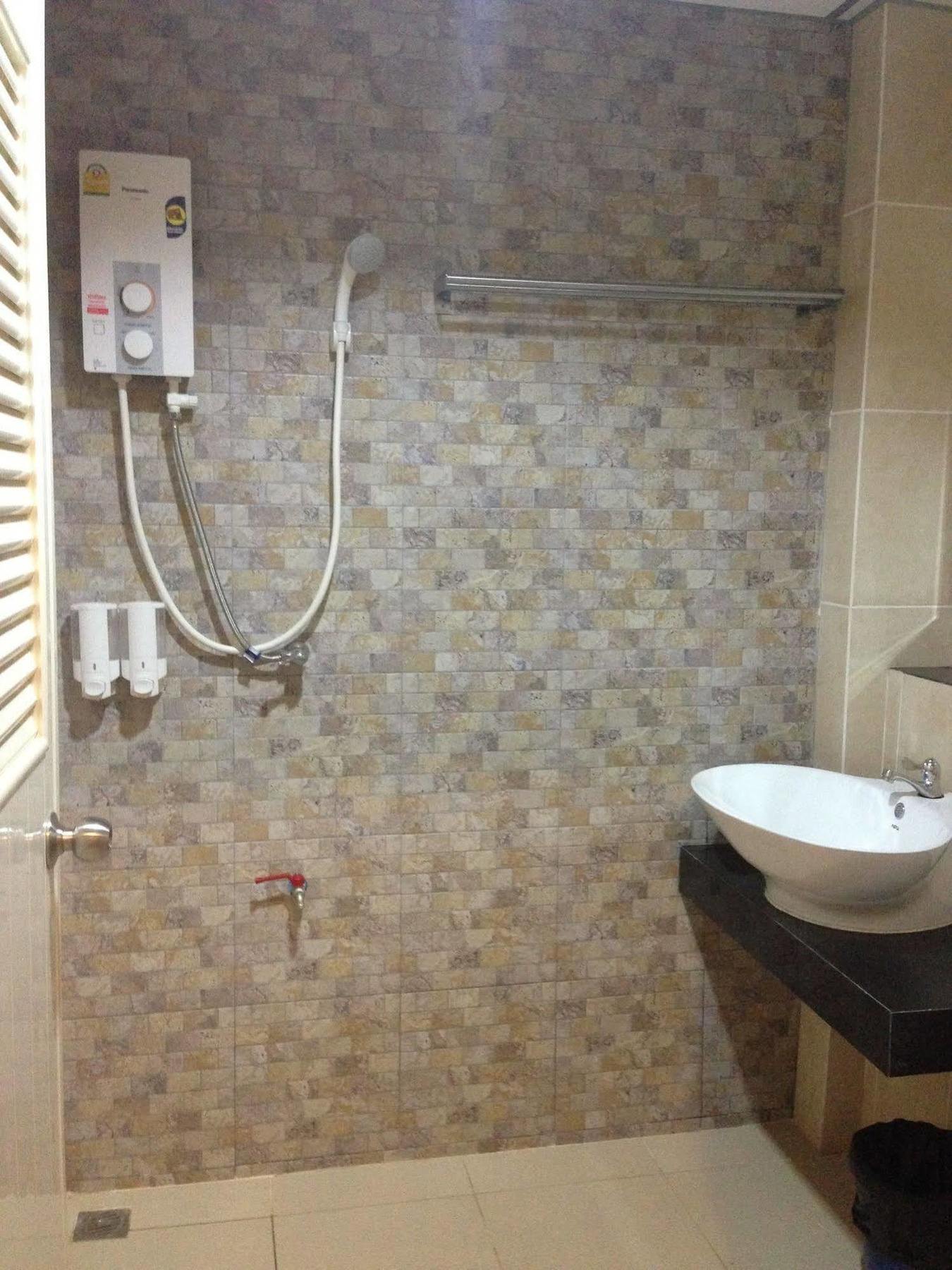 Chitra Suite Pattaya Εξωτερικό φωτογραφία